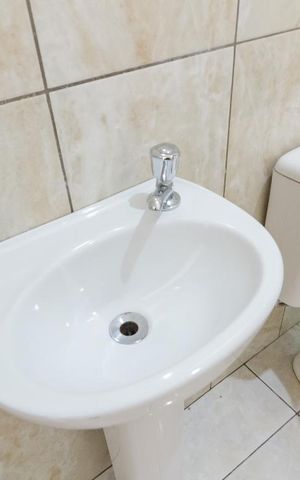 Casa para alugar com 60m², 1 quarto e sem vaga Casa para alugar com 60m², 1 quarto e sem vagaBanheiro Social