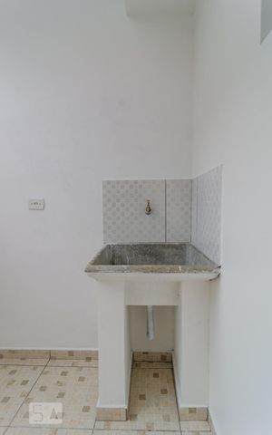 Casa para alugar com 60m², 1 quarto e sem vaga Casa para alugar com 60m², 1 quarto e sem vagaLavanderia