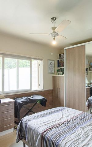 Casa à venda com 366m², 3 quartos e 3 vagas Casa à venda com 366m², 3 quartos e 3 vagasQuarto 1