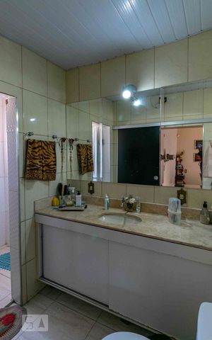 Apartamento à venda com 80m², 3 quartos e 5 vagasBanheiro
