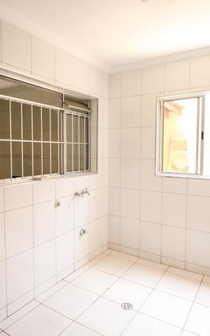 Casa à venda com 180m², 3 quartos e sem vagaÁrea de Serviço