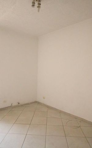 Casa à venda com 180m², 3 quartos e sem vagaCasa 1 - Quarto 1