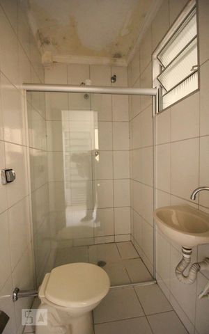 Casa à venda com 180m², 3 quartos e sem vagaBanheiro de Serviço