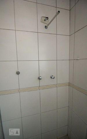 Casa à venda com 180m², 3 quartos e sem vagaCasa 1 - Banheiro
