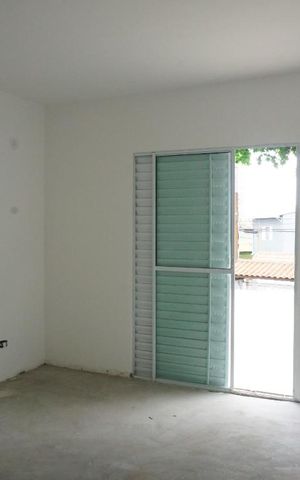 Casa à venda com 170m², 3 quartos e 4 vagas Casa à venda com 170m², 3 quartos e 4 vagasSuíte