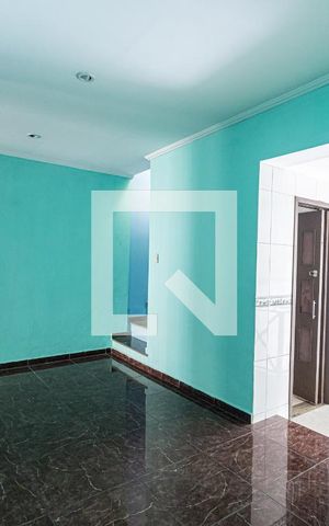 Casa à venda com 243m², 3 quartos e 2 vagas Casa à venda com 243m², 3 quartos e 2 vagasSala