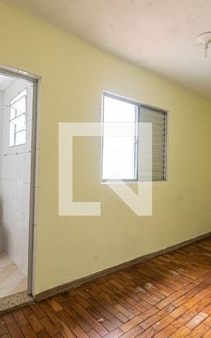 Casa à venda com 243m², 3 quartos e 2 vagas Casa à venda com 243m², 3 quartos e 2 vagasEdicola