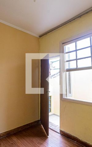 Casa à venda com 243m², 3 quartos e 2 vagas Casa à venda com 243m², 3 quartos e 2 vagasQuarto 2