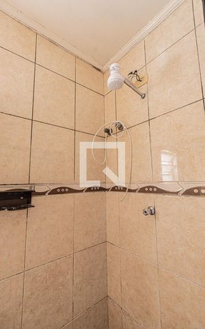Casa à venda com 243m², 3 quartos e 2 vagas Casa à venda com 243m², 3 quartos e 2 vagasBanheiro da Suíte