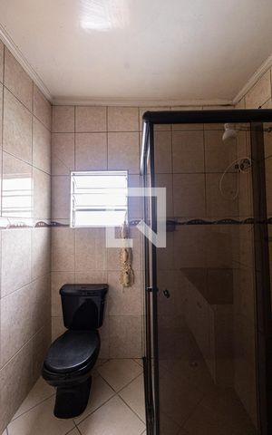 Casa à venda com 243m², 3 quartos e 2 vagas Casa à venda com 243m², 3 quartos e 2 vagasBanheiro da Suíte