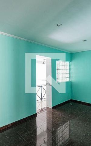 Casa à venda com 243m², 3 quartos e 2 vagas Casa à venda com 243m², 3 quartos e 2 vagasSala