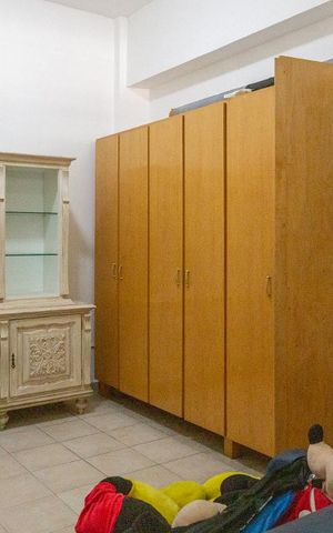Casa à venda com 350m², 4 quartos e 2 vagas Casa à venda com 350m², 4 quartos e 2 vagasQuarto 4