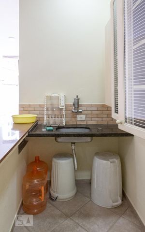 Casa à venda com 350m², 4 quartos e 2 vagas Casa à venda com 350m², 4 quartos e 2 vagasEdícula