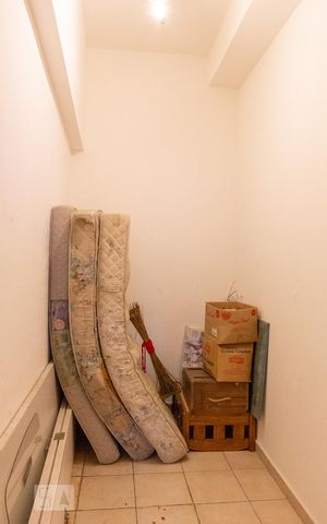 Casa à venda com 350m², 4 quartos e 2 vagas Casa à venda com 350m², 4 quartos e 2 vagasQuarto 4