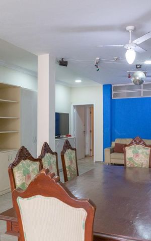 Casa à venda com 350m², 4 quartos e 2 vagas Casa à venda com 350m², 4 quartos e 2 vagasEdícula