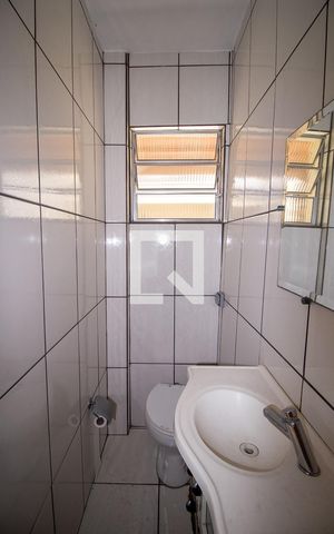 Casa para alugar com 240m², 3 quartos e 2 vagasBanheiro 1