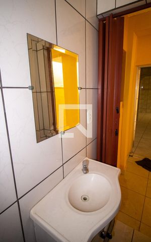 Casa para alugar com 240m², 3 quartos e 2 vagasBanheiro 1