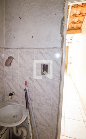 Casa para alugar com 240m², 3 quartos e 2 vagasBanheiro de Serviço