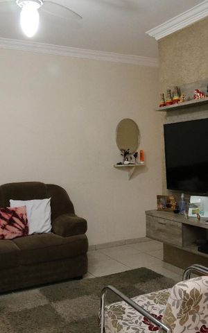 Casa à venda com 120m², 2 quartos e 2 vagasSala