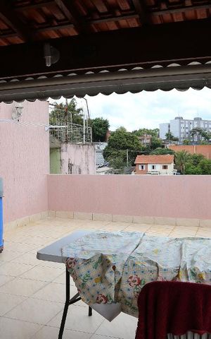 Casa à venda com 120m², 2 quartos e 2 vagasTerraço
