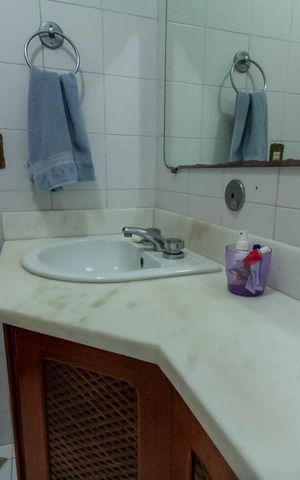 Casa à venda com 570m², 4 quartos e 4 vagas Casa à venda com 570m², 4 quartos e 4 vagasPia