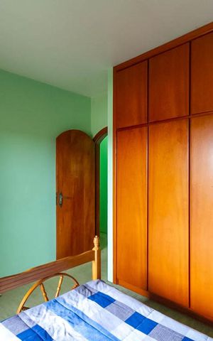 Casa à venda com 570m², 4 quartos e 4 vagas Casa à venda com 570m², 4 quartos e 4 vagasSuíte 3