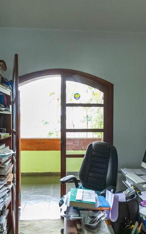 Casa à venda com 570m², 4 quartos e 4 vagas Casa à venda com 570m², 4 quartos e 4 vagasSuíte 2