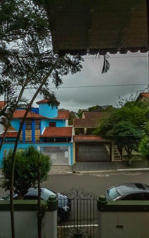 Casa à venda com 570m², 4 quartos e 4 vagas Casa à venda com 570m², 4 quartos e 4 vagasVista