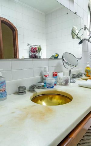 Casa à venda com 570m², 4 quartos e 4 vagas Casa à venda com 570m², 4 quartos e 4 vagasPia