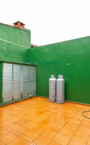 Casa à venda com 570m², 4 quartos e 4 vagas Casa à venda com 570m², 4 quartos e 4 vagasQuintal de serviço