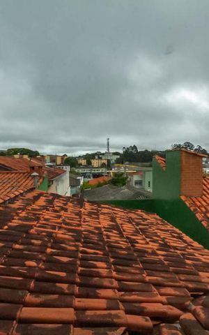 Casa à venda com 570m², 4 quartos e 4 vagas Casa à venda com 570m², 4 quartos e 4 vagasVista