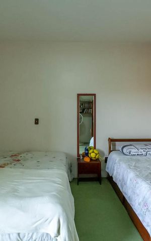 Casa à venda com 570m², 4 quartos e 4 vagas Casa à venda com 570m², 4 quartos e 4 vagasSuíte 1