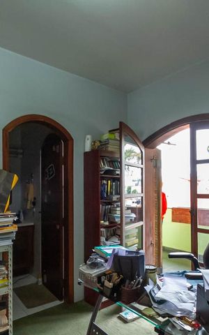 Casa à venda com 570m², 4 quartos e 4 vagas Casa à venda com 570m², 4 quartos e 4 vagasSuíte 2