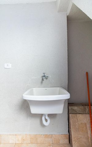 Casa para alugar com 110m², 3 quartos e 2 vagas Casa para alugar com 110m², 3 quartos e 2 vagasÁrea de Serviço