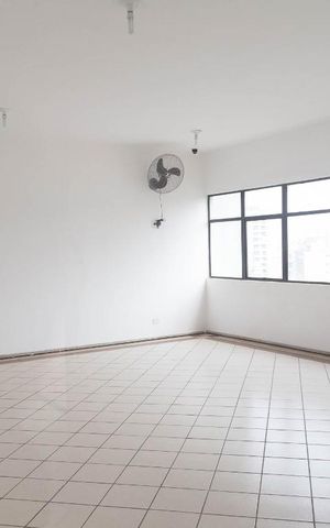 Apartamento à venda com 32m², 1 quarto e 1 vaga Apartamento à venda com 32m², 1 quarto e 1 vagaÁrea comum - Salão de festas