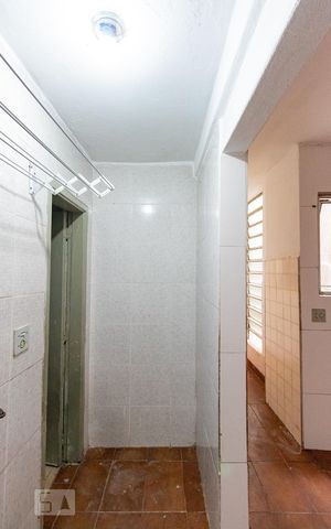 Casa para alugar com 60m², 2 quartos e sem vaga Casa para alugar com 60m², 2 quartos e sem vagaLavanderia