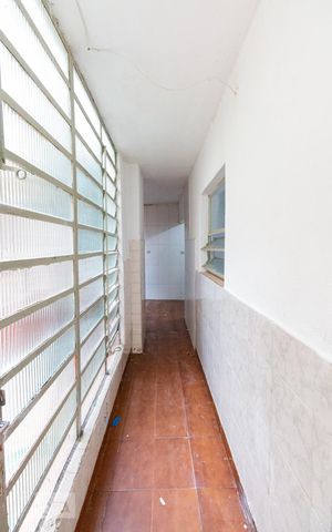 Casa para alugar com 60m², 2 quartos e sem vaga Casa para alugar com 60m², 2 quartos e sem vagaCorredor
