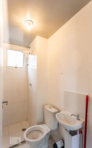 Apartamento para alugar com 42m², 2 quartos e sem vaga Apartamento para alugar com 42m², 2 quartos e sem vagaBanheiro