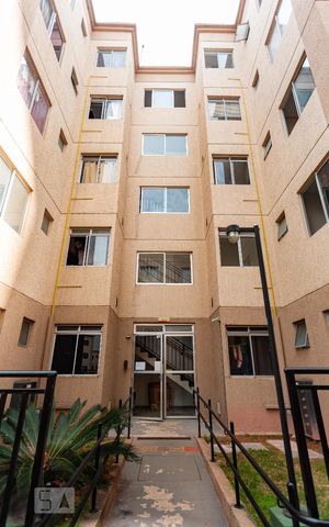Apartamento para alugar com 42m², 2 quartos e sem vaga Apartamento para alugar com 42m², 2 quartos e sem vagaFachada