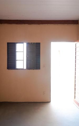 Casa à venda com 980m², 6 quartos e 8 vagas Casa à venda com 980m², 6 quartos e 8 vagasQuarto 04