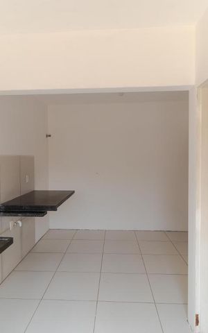 Casa à venda com 980m², 6 quartos e 8 vagas Casa à venda com 980m², 6 quartos e 8 vagasCozinha