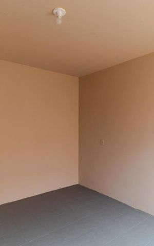 Casa à venda com 980m², 6 quartos e 8 vagas Casa à venda com 980m², 6 quartos e 8 vagasÁrea de Serviço Interna
