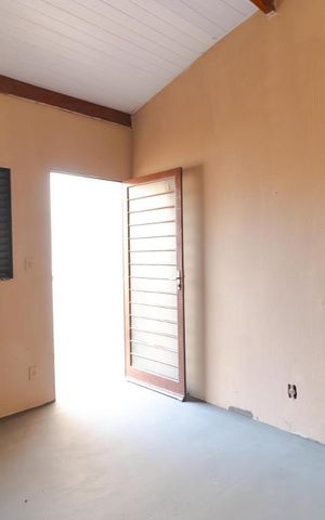 Casa à venda com 980m², 6 quartos e 8 vagas Casa à venda com 980m², 6 quartos e 8 vagasQuarto 04