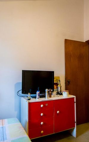 Casa à venda com 320m², 4 quartos e 6 vagas Casa à venda com 320m², 4 quartos e 6 vagasQuarto 4
