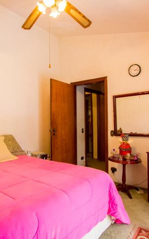Casa à venda com 320m², 4 quartos e 6 vagas Casa à venda com 320m², 4 quartos e 6 vagasQuarto 1 - Suíte