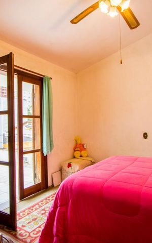 Casa à venda com 320m², 4 quartos e 6 vagas Casa à venda com 320m², 4 quartos e 6 vagasQuarto 1 - Suíte