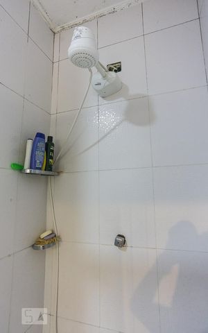 Casa à venda com 150m², 5 quartos e 3 vagas Casa à venda com 150m², 5 quartos e 3 vagasBanheiro Suite