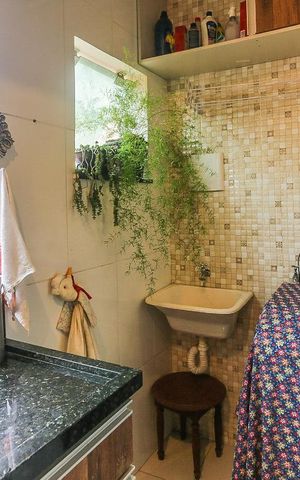 Casa à venda com 150m², 5 quartos e 3 vagas Casa à venda com 150m², 5 quartos e 3 vagasArea de Serviço Edicula