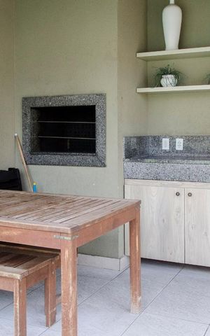 Apartamento à venda com 76m², 2 quartos e 1 vaga Apartamento à venda com 76m², 2 quartos e 1 vagaChurrasqueira