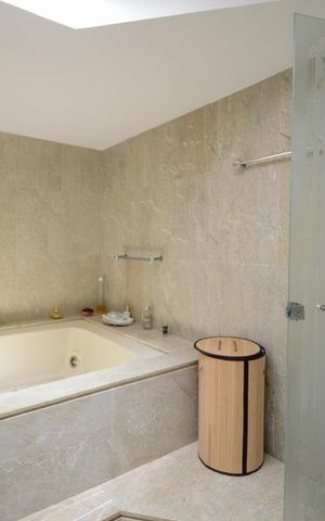 Apartamento à venda com 1080m², 6 quartos e 6 vagas Apartamento à venda com 1080m², 6 quartos e 6 vagasBanheiro da Suíte 1